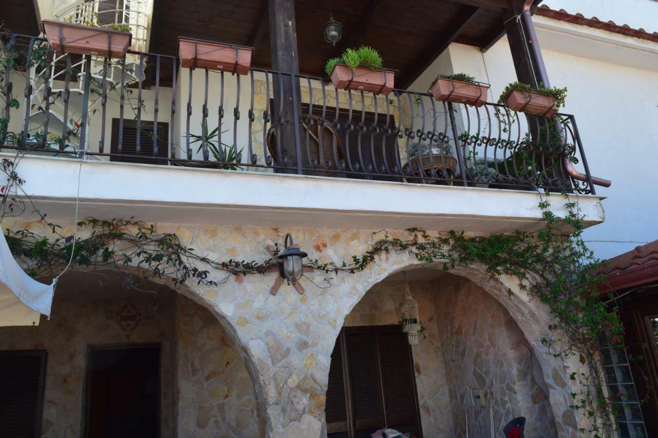 Bed &Breakfast Pinetamare Acomodação com café da manhã Castel Volturno Exterior foto